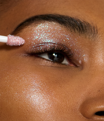 R.E.M Beauty Starlet Liquid Eyeshadow in Fembot NIB