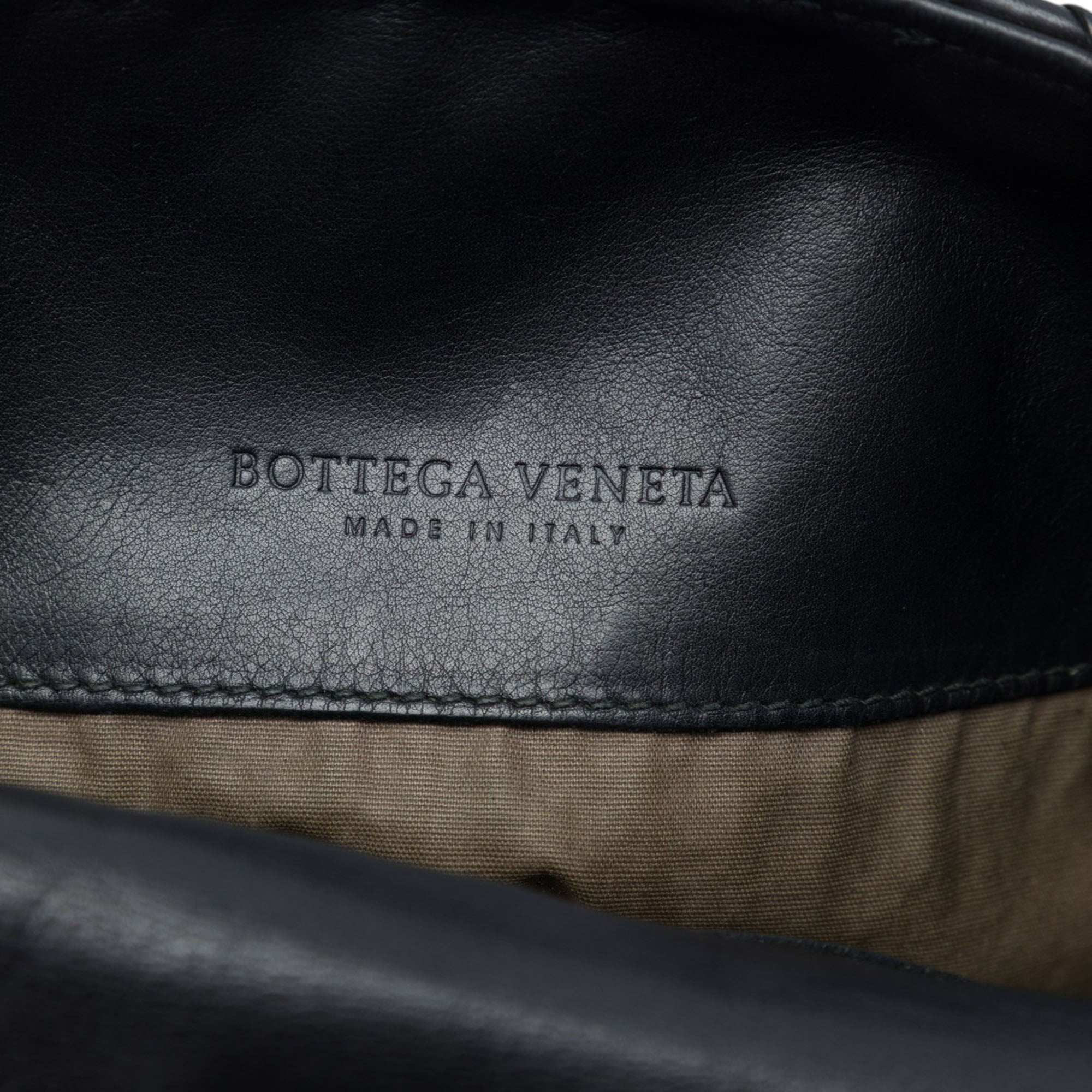 Nappa Intrecciato Messenger Bag Black - Lab Luxury Resale