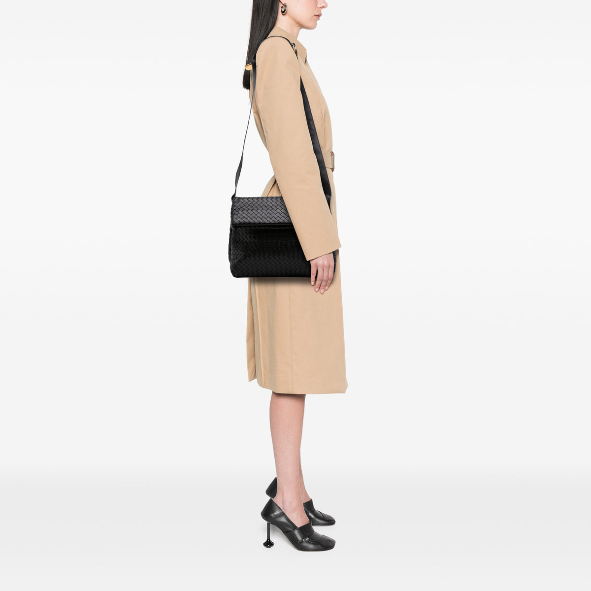 Small Nappa Intrecciato Fold Over Flap Crossbody Black - Lab Luxury Resale