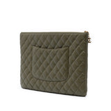 Large Quilted Lambskin Cuba La Habana O Case Clutch Green - Lab Luxury Resale