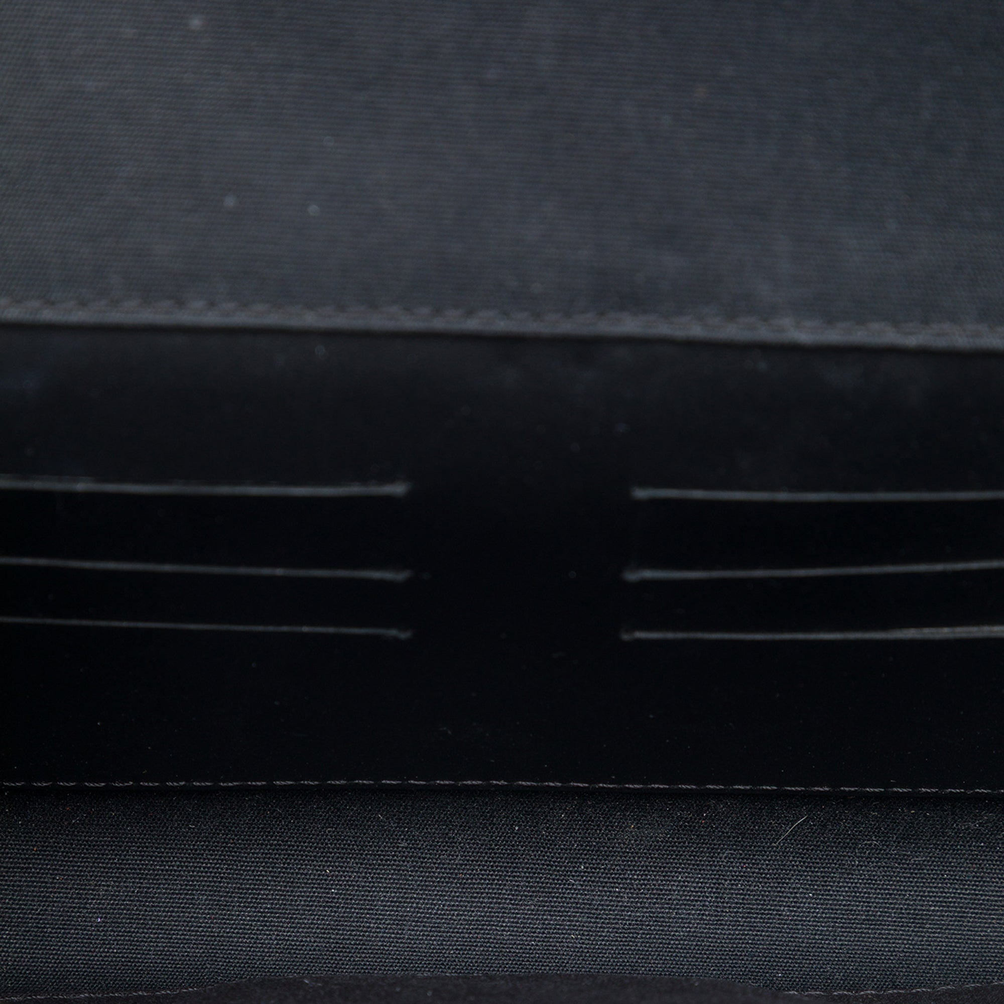 Vernis Louise Clutch Black - Lab Luxury Resale