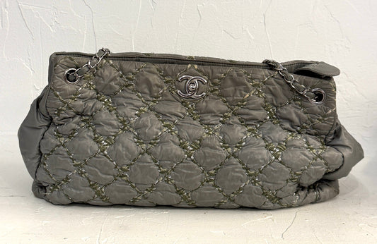 Pre-Owned Chanel Paris Byzance Tweed on Stitch Nylon Bubble Tote Green