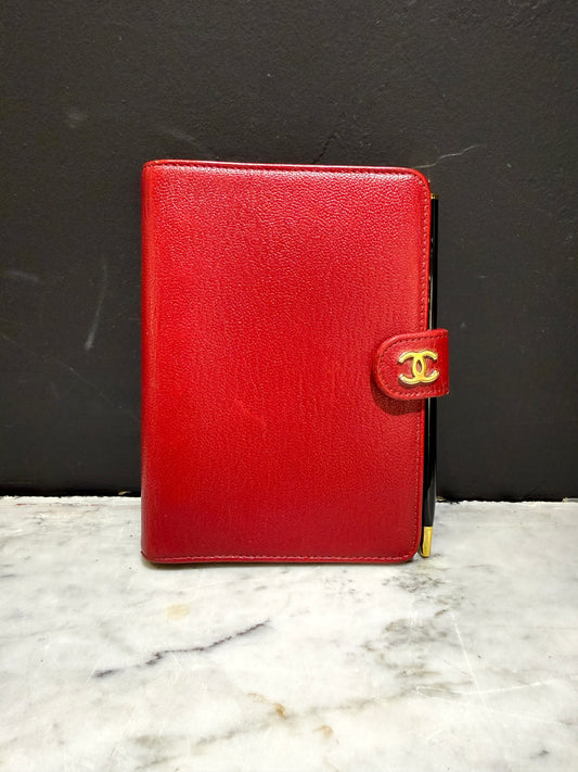 Pre-Owned Chanel Vintage Red Leather Agenda