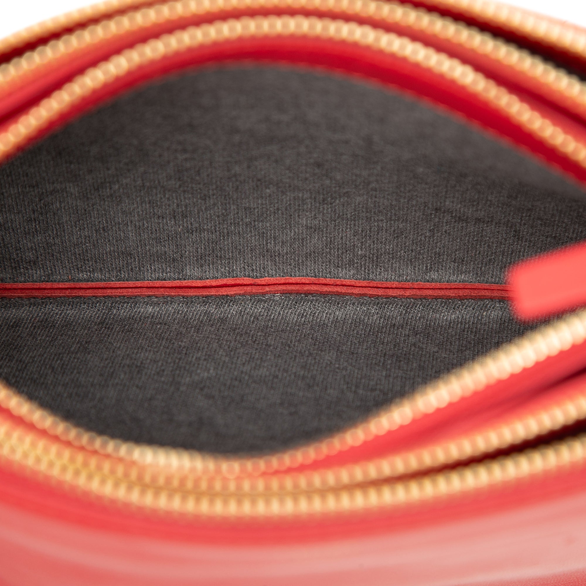 Small Lambskin Trio Crossbody Red - Lab Luxury Resale