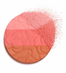 Chanel Camélia Futura powder blush trio in new condition, featuring soft pink and coral shades for natural makeup looks.