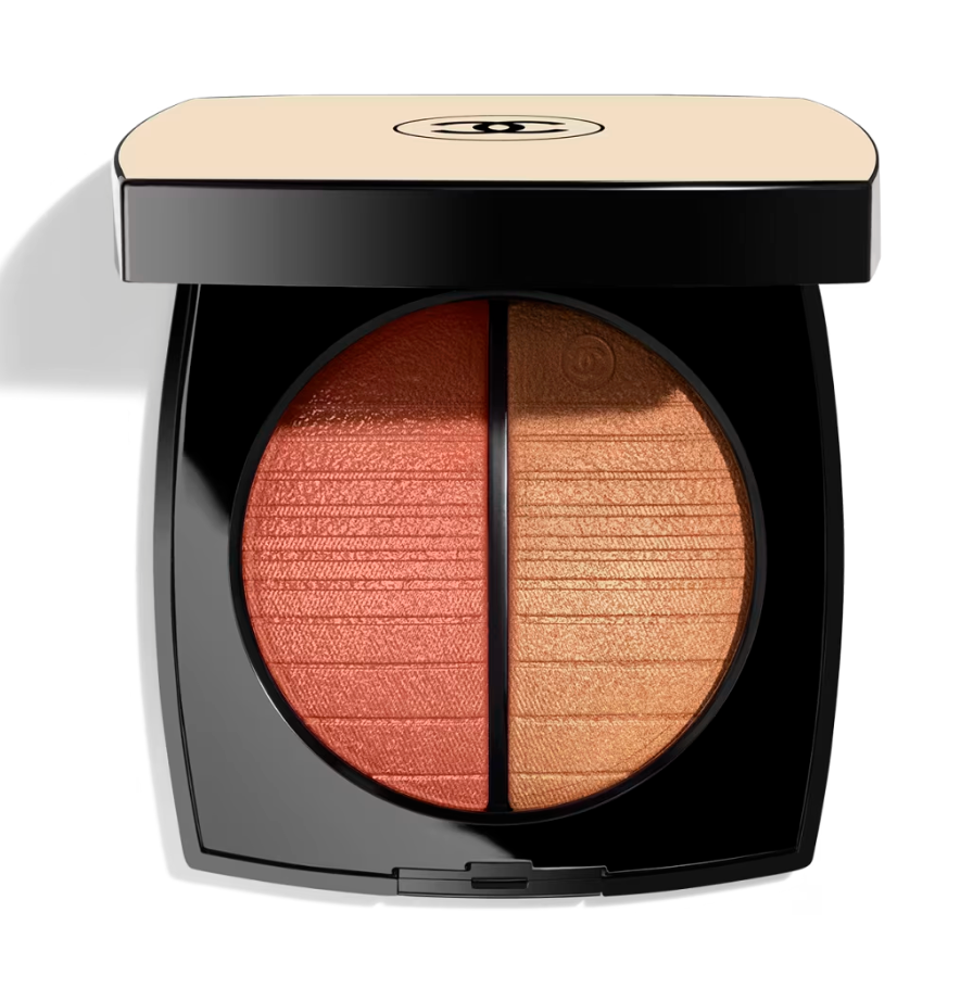 Chanel Les Beiges Healthy Golden Glow Powder in Soleil Couchant, a luxurious bronzer and highlighter for radiant skin.