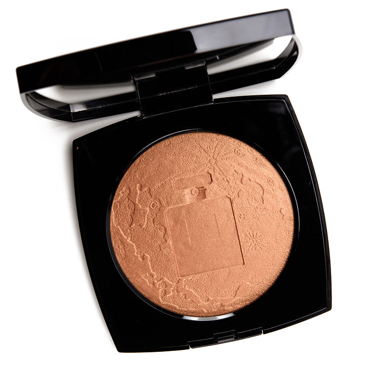 CHANEL Eclat Lunaire Oversize Illuminating Face Powder NIB (2 shades)