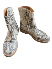 Maison Martin Margiela snakeskin ankle boots in size 35.5, featuring a sleek design and textured snakeskin pattern.